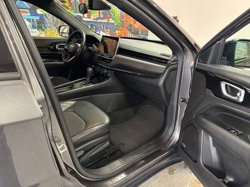 Used 2022 Jeep Compass Altitude w/ Sun and Sound Group image 56