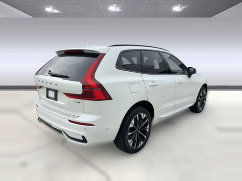 New 2026 Volvo XC60 T8 Plus w/ Protection Package Premier image 9