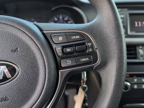 Used 2017 Kia Optima LX image 16