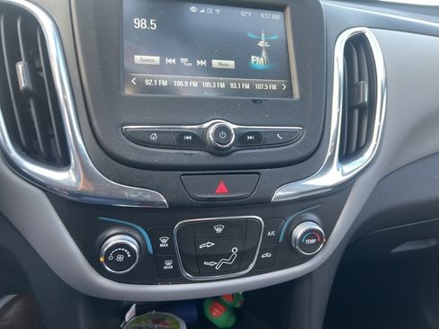 Used 2018 Chevrolet Equinox LS image 17