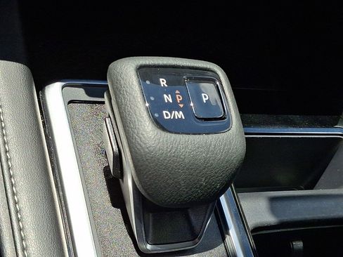 Used 2024 Nissan Pathfinder SV AWD/4WD image 27