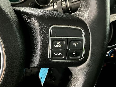 Used 2016 Jeep Wrangler Unlimited Rubicon w/ Connectivity Group image 25