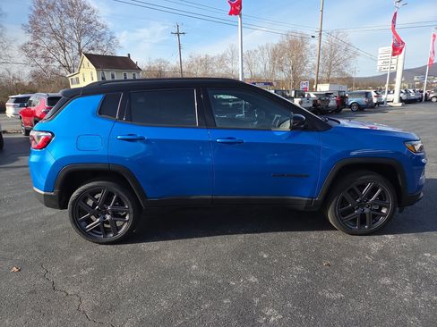 New 2026 Jeep Compass Limited AWD/4WD image 2
