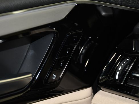 Certified 2025 Acura MDX SH-AWD image 34