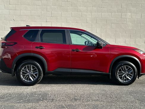 Used 2023 Nissan Rogue S FWD image 3
