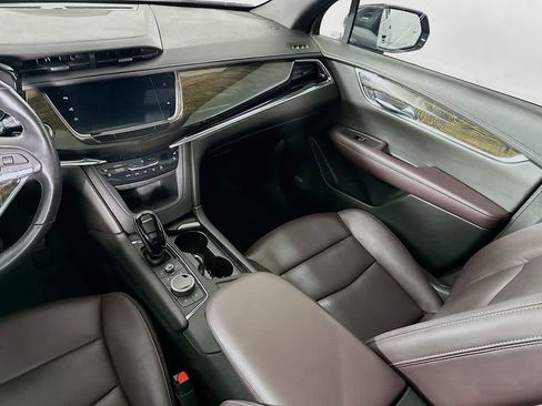 Used 2020 Cadillac XT6 Premium Luxury FWD image 11