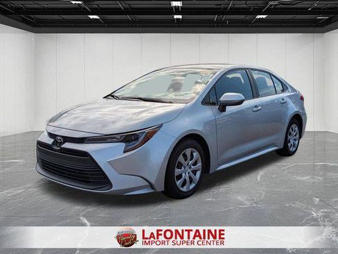 Certified 2025 Toyota Corolla LE FWD image 1