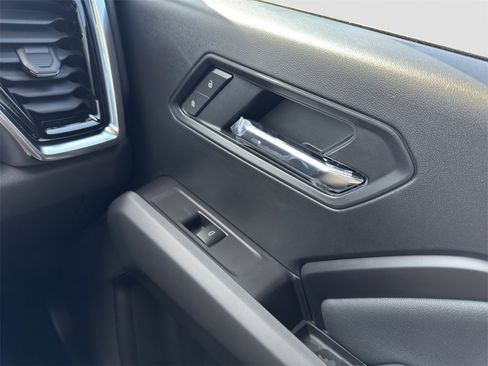 New 2026 GMC Canyon Elevation w/ Convenience Package image 17