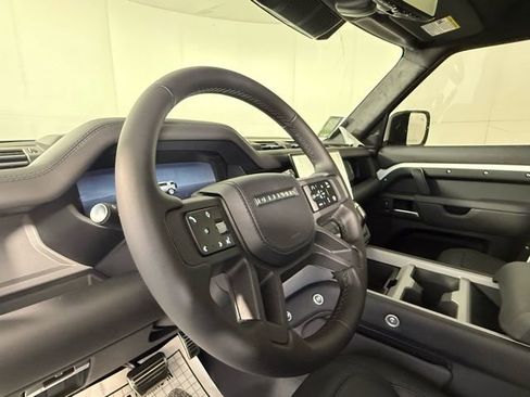 New 2026 Land Rover Defender 110 V8 AWD/4WD image 13