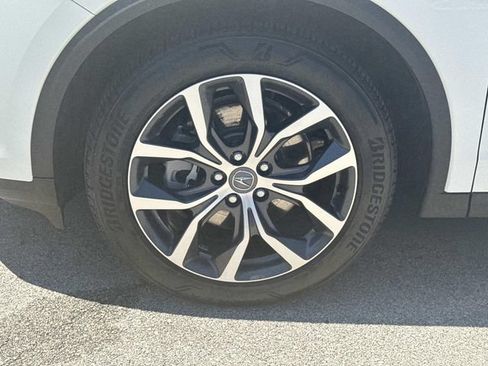 Used 2023 Acura MDX SH-AWD w/ Technology Package image 9