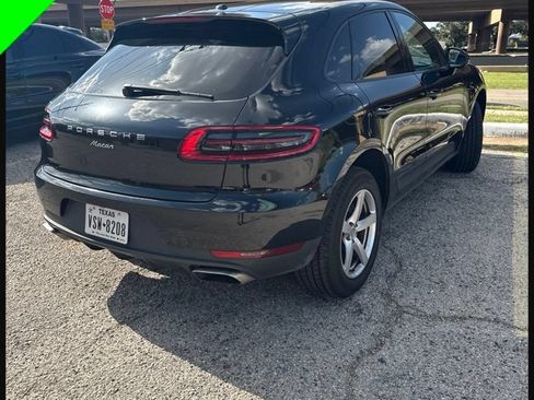 Used 2018 Porsche Macan AWD/4WD image 3