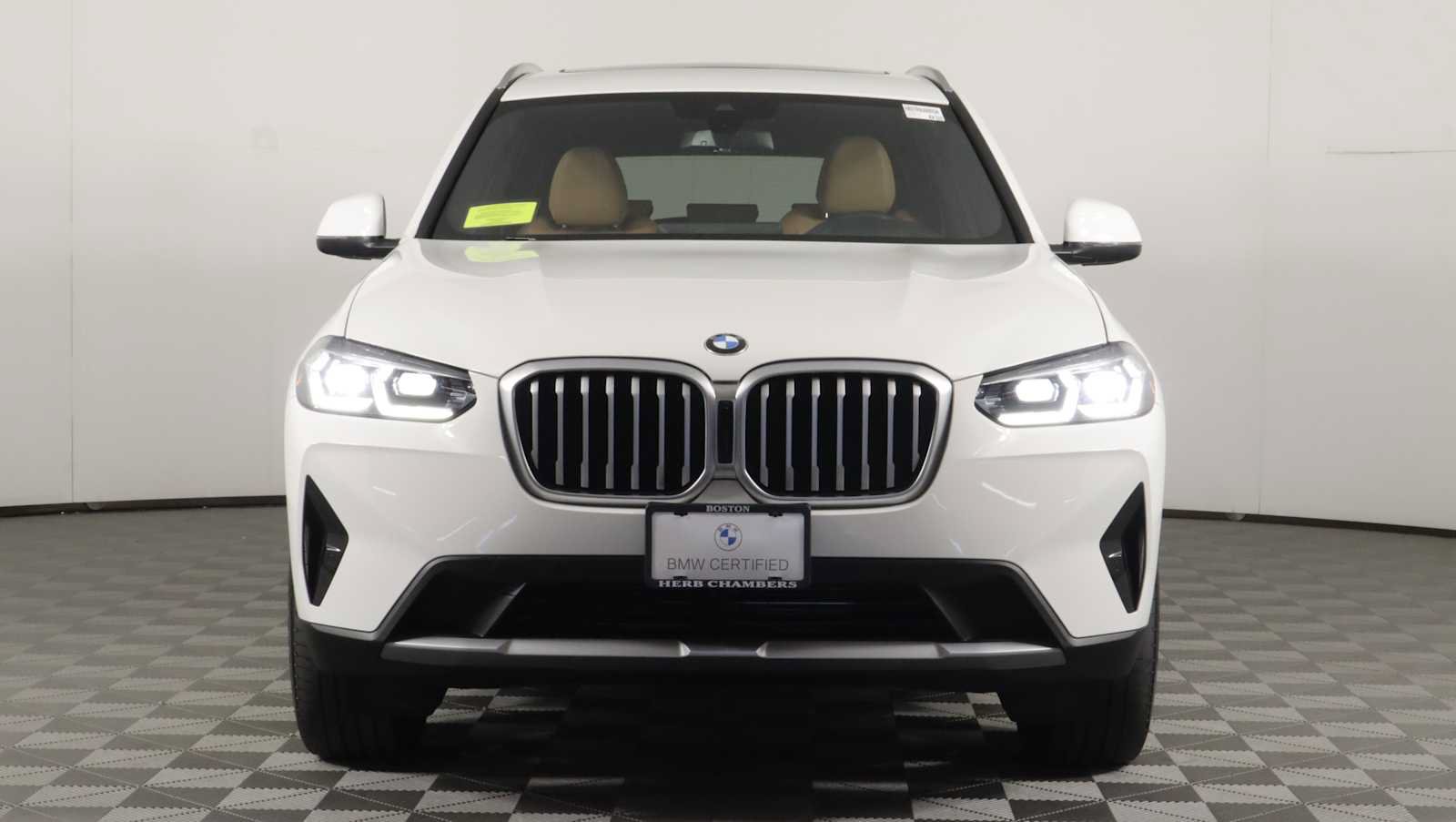 Used 2024 BMW X3 xDrive30i w/ Premium Package AWD/4WD image 2