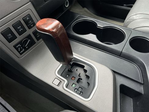 Used 2011 Toyota Sequoia Platinum image 24