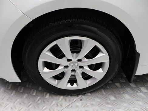 Certified 2025 Toyota Corolla LE FWD image 4