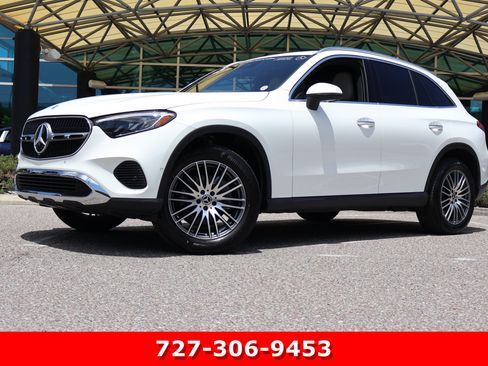 Certified 2025 Mercedes-Benz GLC 300 4MATIC image 1