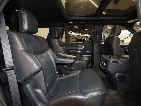 Used 2025 Ford Expedition Tremor AWD/4WD image 26