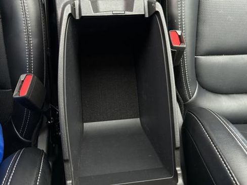 Used 2025 Ford Escape Platinum AWD/4WD image 30