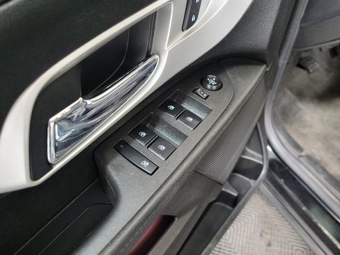 Used 2017 Chevrolet Equinox LT w/ Convenience Package image 27