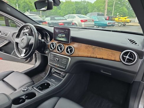 Used 2016 Mercedes-Benz GLA 250 4MATIC image 30
