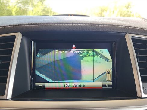 Used 2015 Mercedes-Benz GL 450 4MATIC w/ Lighting Package image 50