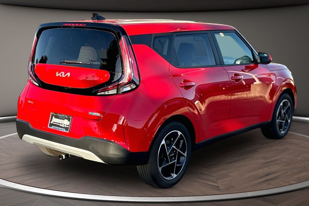 Used 2024 Kia Soul EX FWD image 7