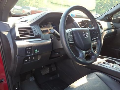 Used 2025 Honda Passport EX-L image 14