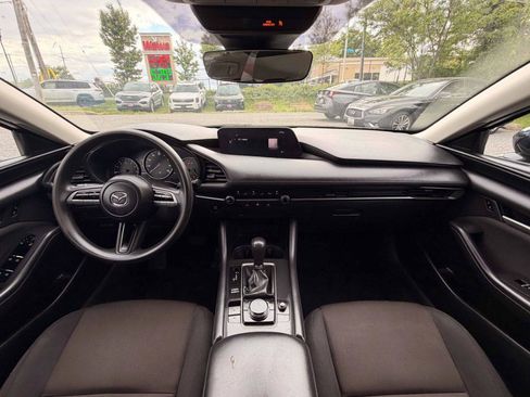 Used 2019 MAZDA MAZDA3 Sedan FWD image 11