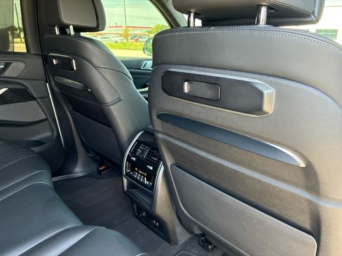 Used 2025 BMW X7 M60i w/ Executive Package AWD/4WD image 60