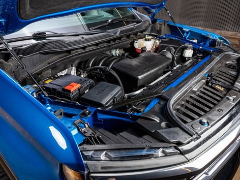 Used 2023 Chevrolet Silverado 1500 ZR2 w/ Technology Package image 37