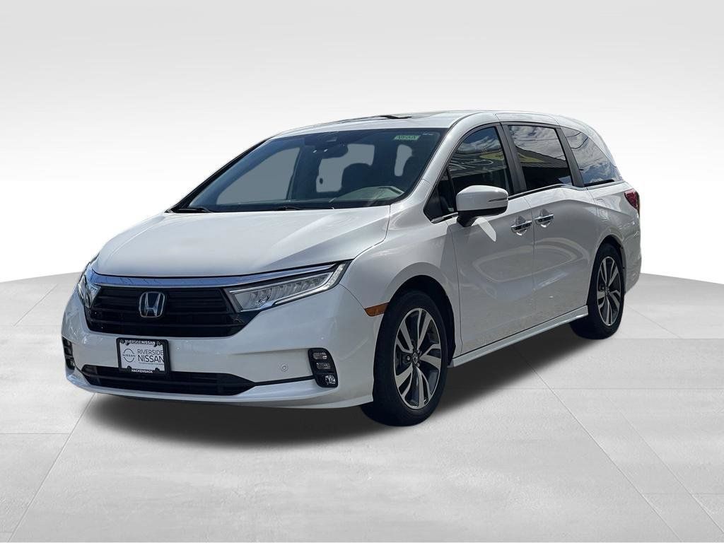 Used 2024 Honda Odyssey Touring image 2