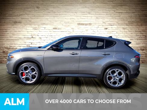 Used 2024 Alfa Romeo Tonale Veloce AWD/4WD image 3