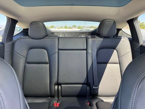 Used 2023 Tesla Model Y Long Range AWD/4WD image 18