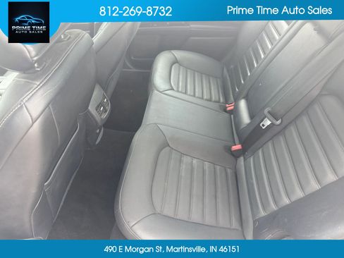 Used 2018 Ford Fusion SE w/ Fusion SE Technology Package FWD image 11