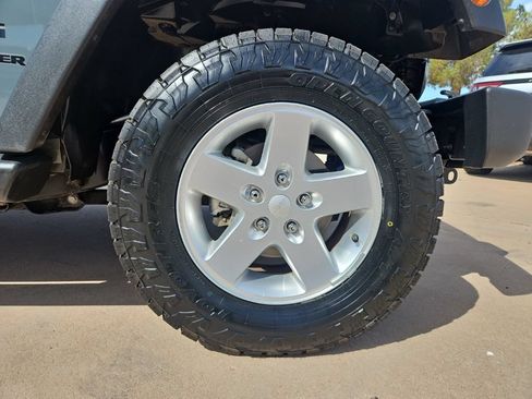 Used 2015 Jeep Wrangler Sport w/ Quick Order Package 24S AWD/4WD image 10