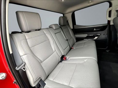 Used 2024 Toyota Tundra Limited AWD/4WD image 27