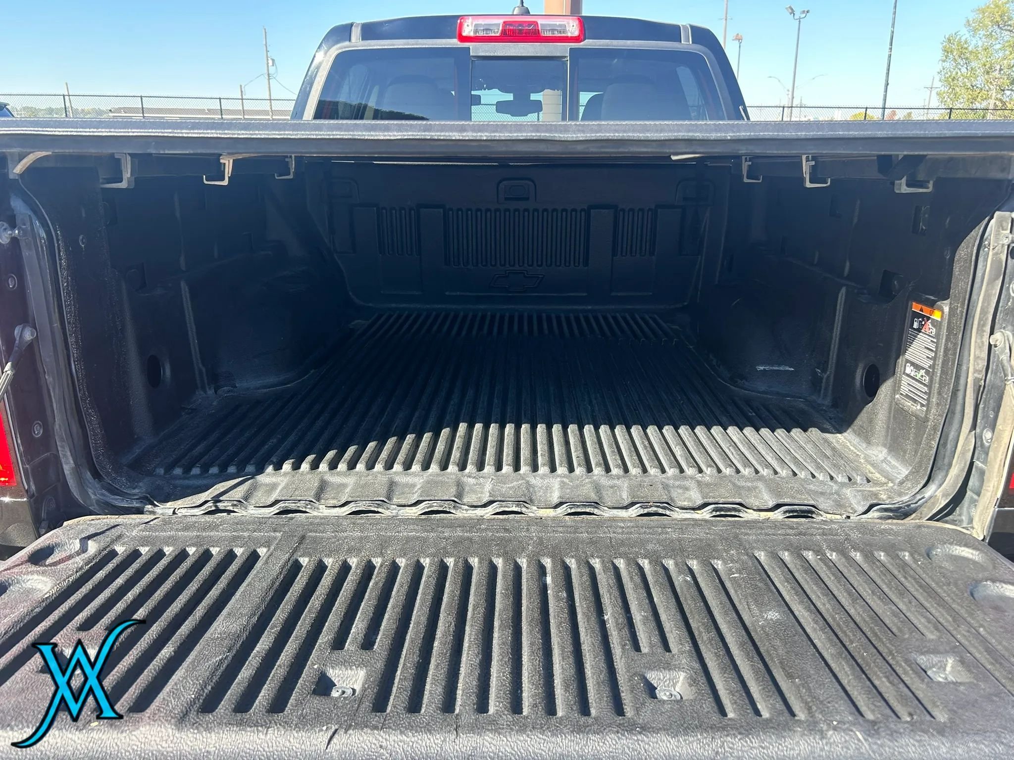 Used 2018 Chevrolet Colorado Z71 AWD/4WD image 19