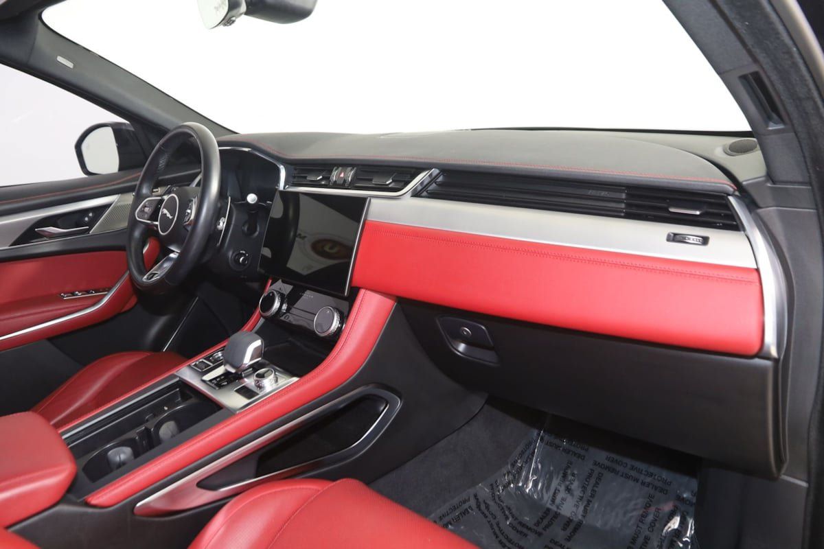 Used 2024 Jaguar F-PACE R-Dynamic S AWD/4WD image 40