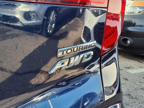 Used 2017 Honda Pilot Touring image 9