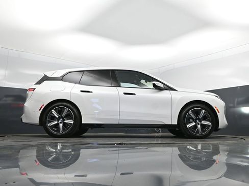 New 2026 BMW iX xDrive45 w/ Premium Package image 44