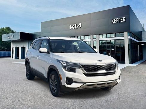 Used 2021 Kia Seltos S AWD/4WD image 2