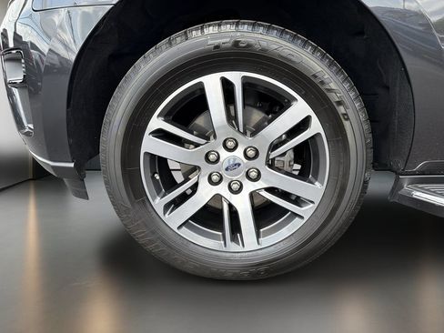 Used 2023 Ford Expedition XLT RWD image 10
