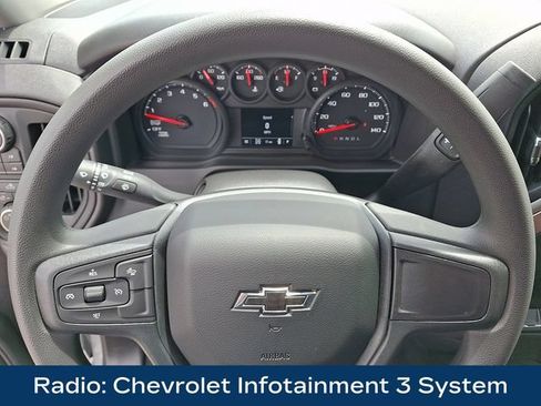 Used 2026 Chevrolet Silverado 1500 Custom Trail Boss AWD/4WD image 4