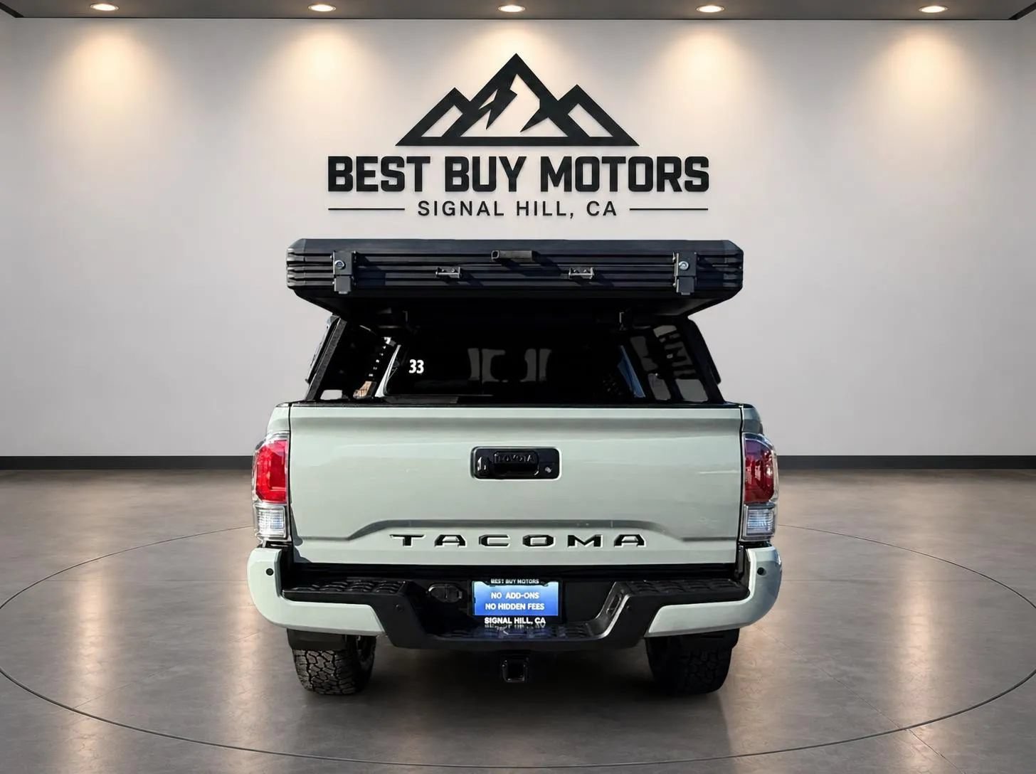 Used 2022 Toyota Tacoma TRD Sport w/ Technology Package AWD/4WD image 7