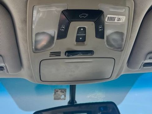 Used 2017 Toyota Sienna SE Premium FWD image 47