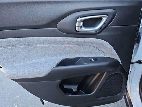 Used 2024 Jeep Compass Latitude image 26