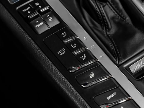 Used 2018 Porsche Macan GTS AWD/4WD image 18