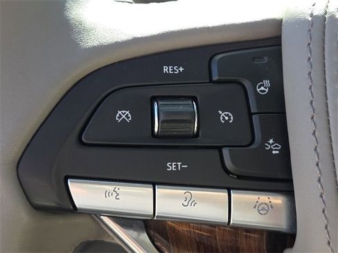 Used 2023 Cadillac Escalade Premium Luxury Platinum image 33