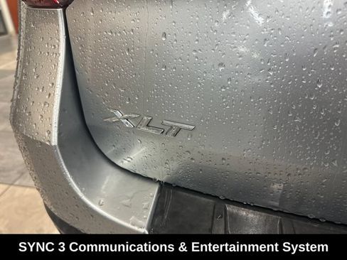 Used 2020 Ford Explorer XLT w/ Equipment Group 202A AWD/4WD image 8