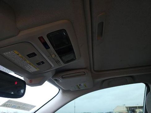 Used 2016 Subaru Forester 2.5i Limited image 7