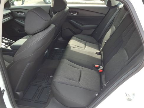 Certified 2025 Honda Accord SE image 7